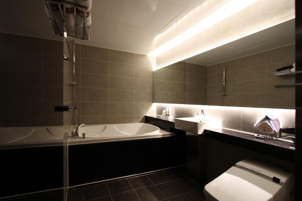 Valentine Hotel Goyang Room photo