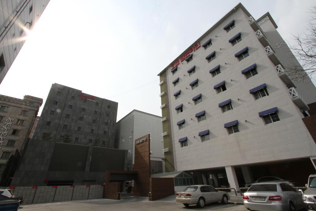 Valentine Hotel Goyang Exterior photo